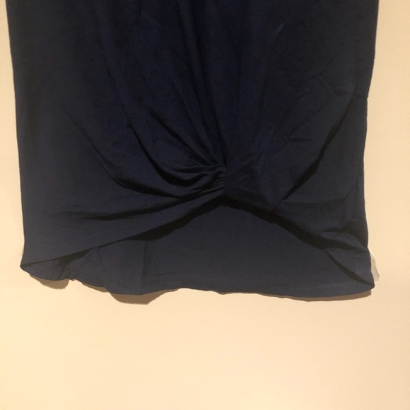 Threads for thought black shirt with twist at the waist - Picture 2 of 2